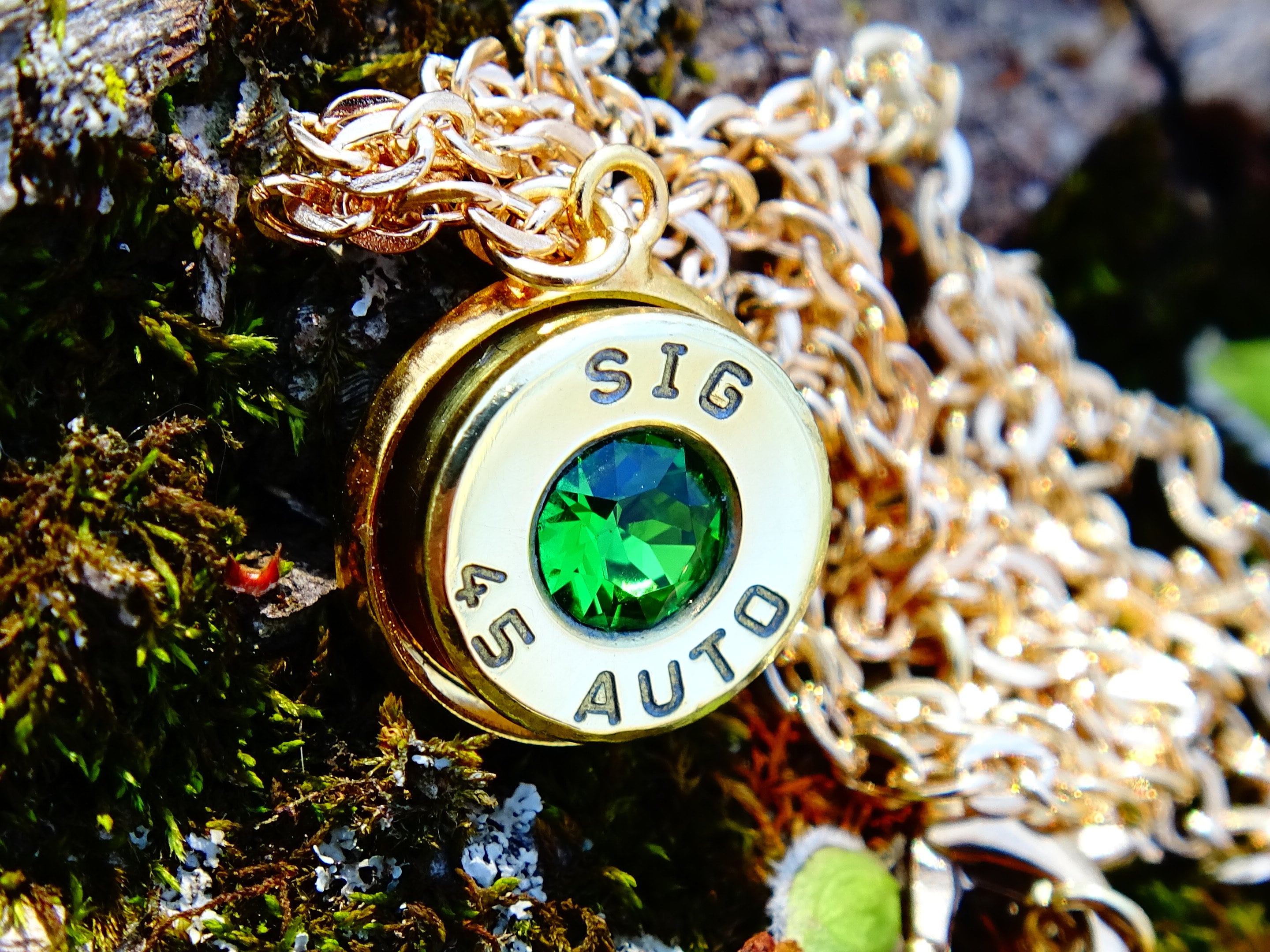 Bullet necklace 45 bright green