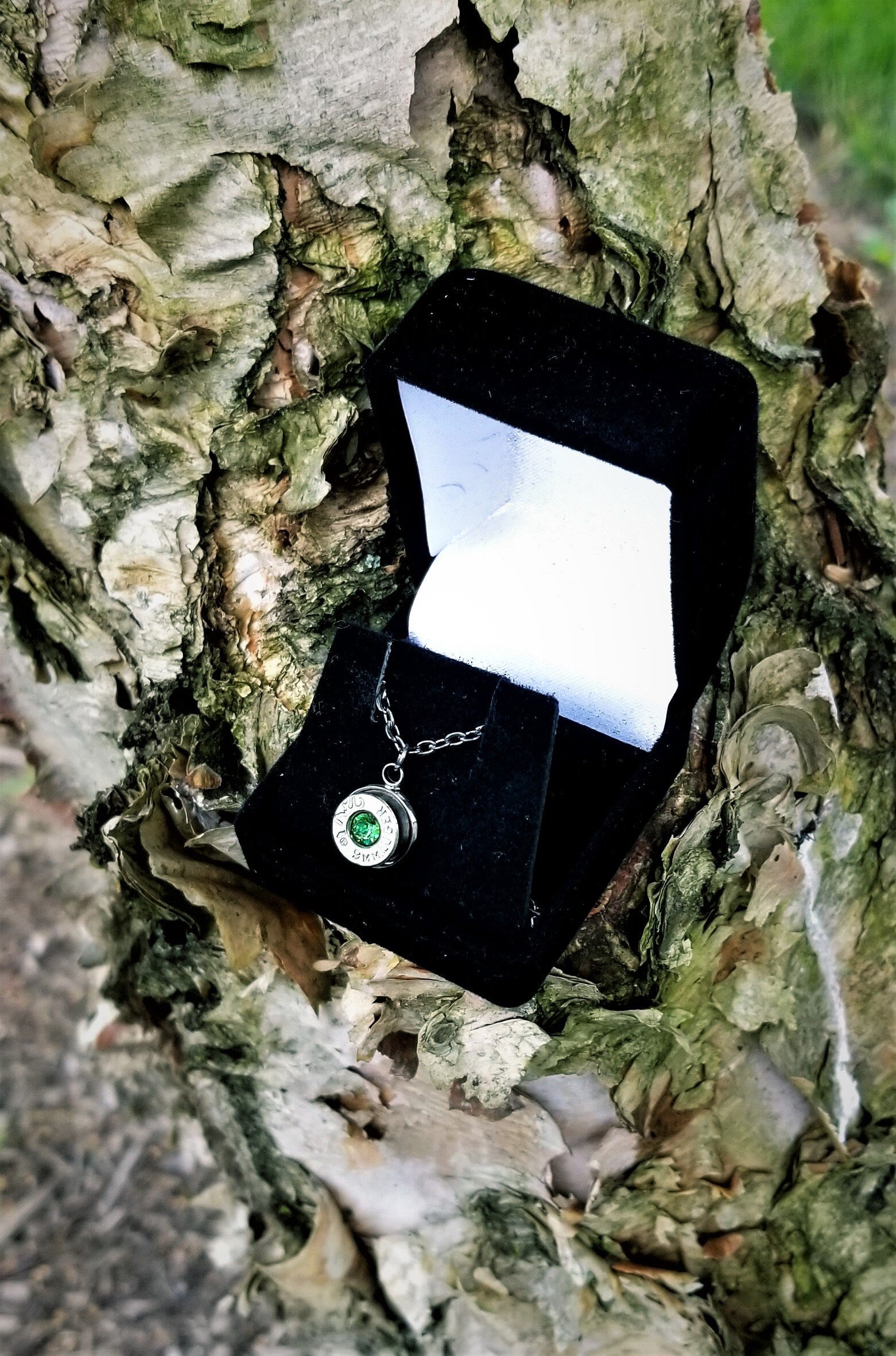 Peridot (green) 9mm bullet jewelry necklace pendant swarovski stone __etsy:1925009988