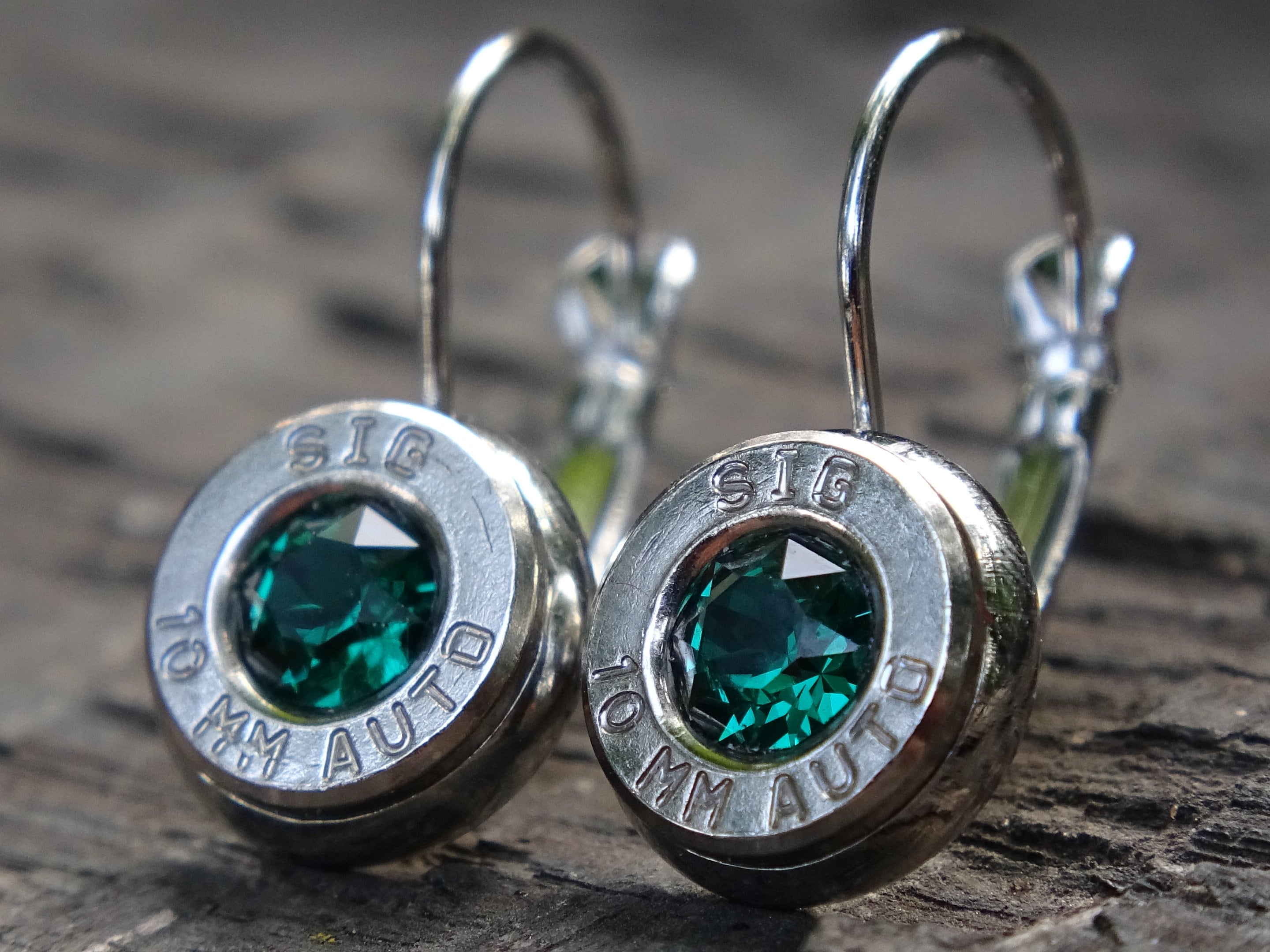 Lever back bullet earrings 10mm Emerald (etsy image id: 5154081451)